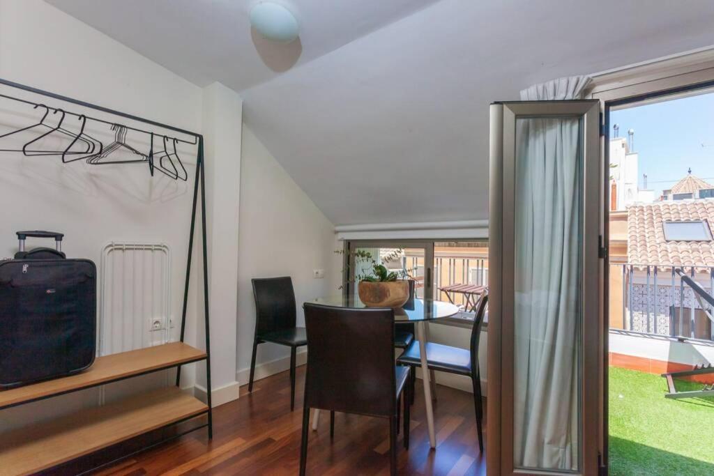 Ferienwohnung Precioso Atico Con Terraza Centro Historico Málaga Exterior foto